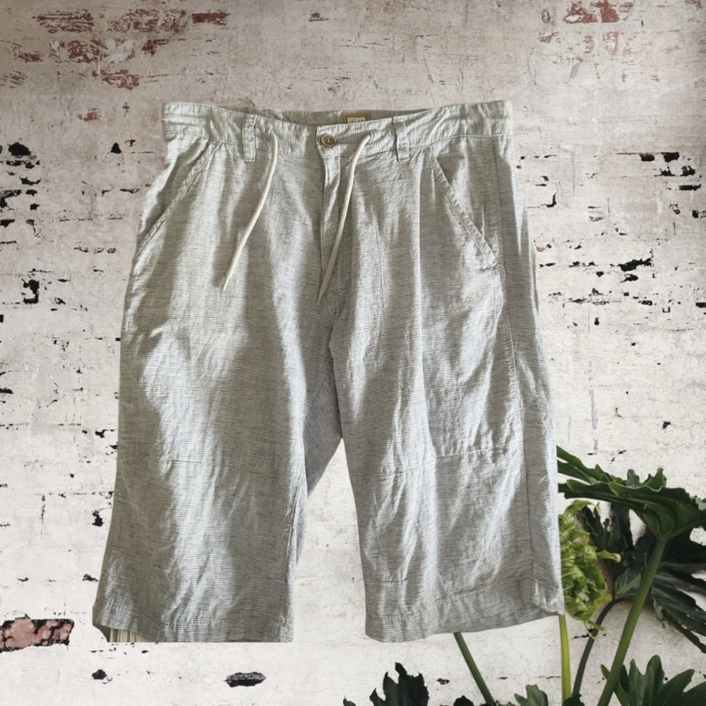 Point Zero linen Bermuda shorts blue & white micro stripe drawstring Size 33